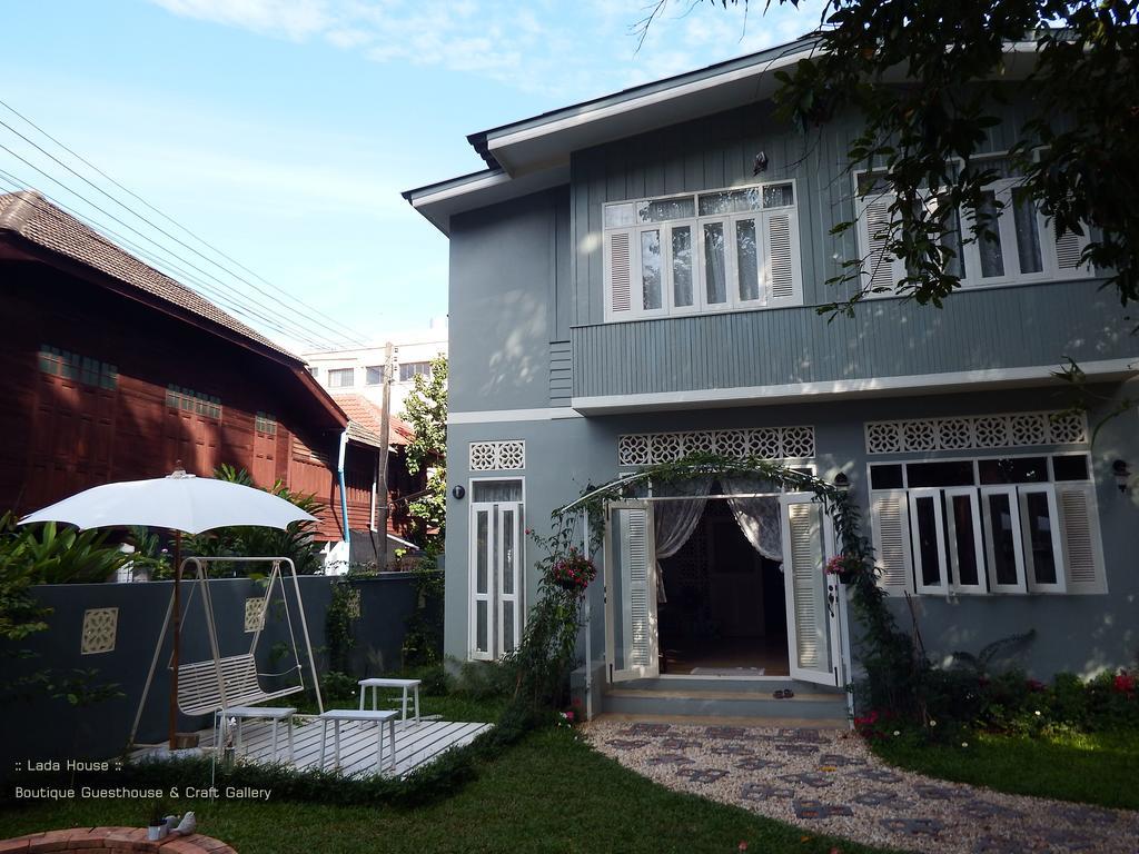 Lada House Bed and Breakfast Lampang Esterno foto