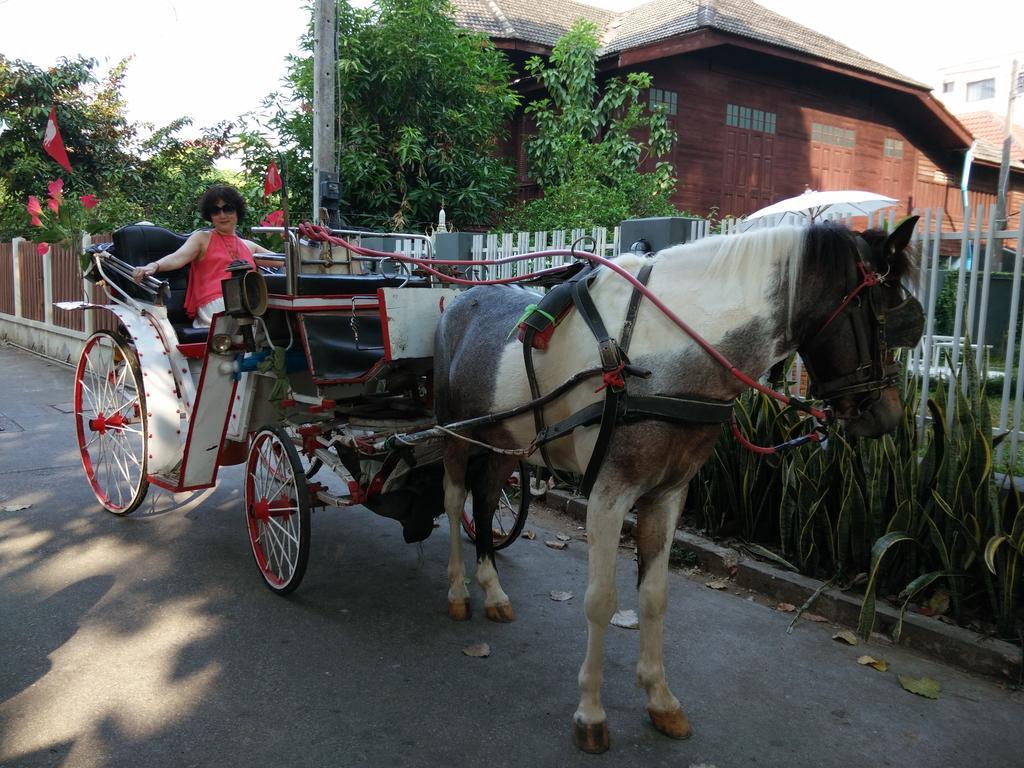 Lada House Bed and Breakfast Lampang Esterno foto