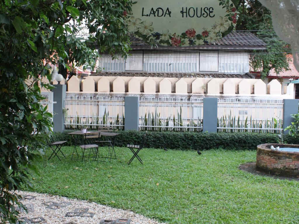 Lada House Bed and Breakfast Lampang Esterno foto