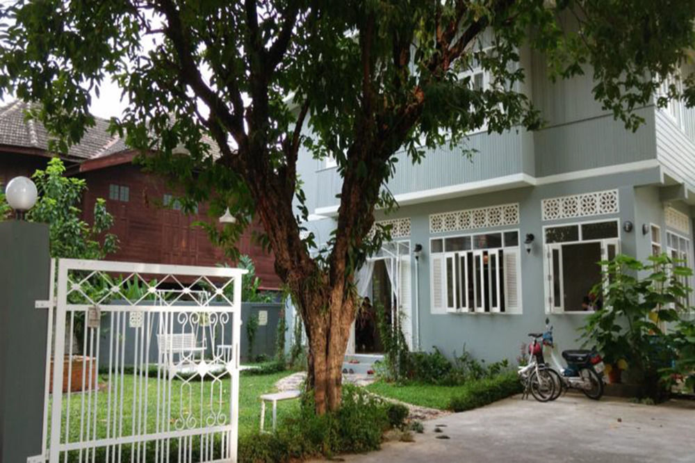 Lada House Bed and Breakfast Lampang Esterno foto